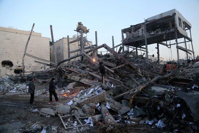 Many Americans stranded in Middle East after US advisory to depart immediately