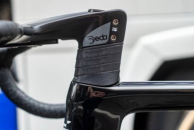 Where have all the slammed pro bike handlebars gone?! - Five tech trends from Opening Weekend