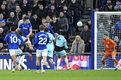 Everton end three-month winless run at home with victory over struggling Burnley