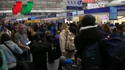 Travel Plans in Chaos as Major Airlines Shutter Dubai and Doha Transit Hubs