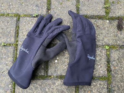 Rapha Shadow Winter Gloves review: lightweight and warm, but possibly a better fit for dry days