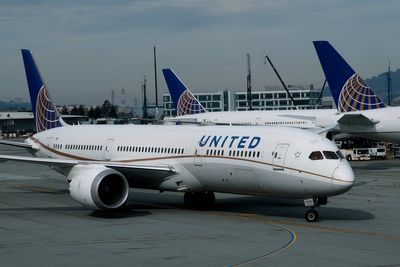 United Airlines quietly updates its ‘contract of carriage’ adding clause for passengers who refuse to use headphones