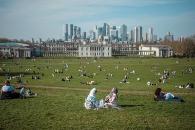 UK set for sunny start to spring as temperatures reach 18C this week