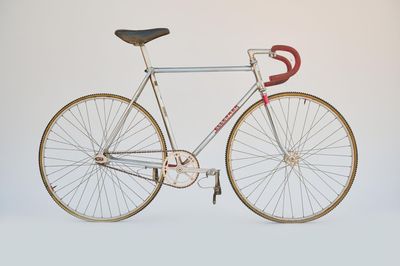 Part track bike, part cross bike: Grass-track racing required a beautifully simple machine