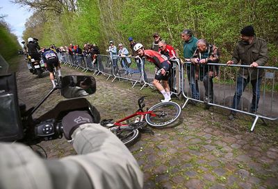 GC riders still out and broken bones from Paris-Roubaix – Pro cycling injury list 2026