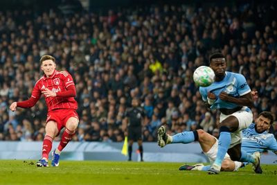 Anderson saves draw for Nottingham Forest as Manchester City slip back