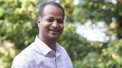 ‘I Booked 12 Flights… All Cancelled’: Indian-Origin CEO Stuck in Dubai Slams US Government