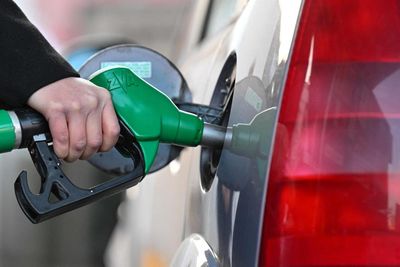 Australian petrol retailers accused of price gouging over rising fuel costs amid Iran war