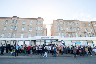 Failed asylum seeker families to be offered £40k to leave Britain