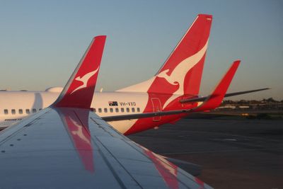 Qantas pauses non-stop flights between Australia and the UK
