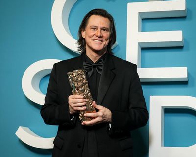 The ‘Jim Carrey is a clone’ theory is absurd. Of course people believe it