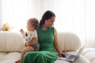 Why women’s earnings plateau in their 30s while men’s just keep growing through their 40s: It's not just motherhood