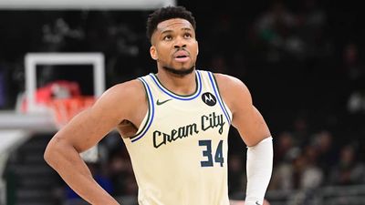 Giannis Antetokounmpo Bluntly Questions Bucks’ Spirit After Frustration Bubbles Over in Loss