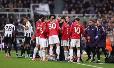 Manchester United dealt new injury worry as Michael Carrick forced into late substitution