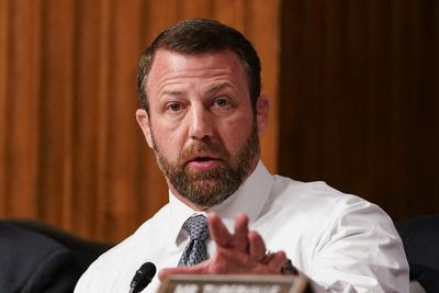 Markwayne Mullin describes frantic pace of Trump call to replace Noem as DHS chief: ‘Need to tell my wife first’
