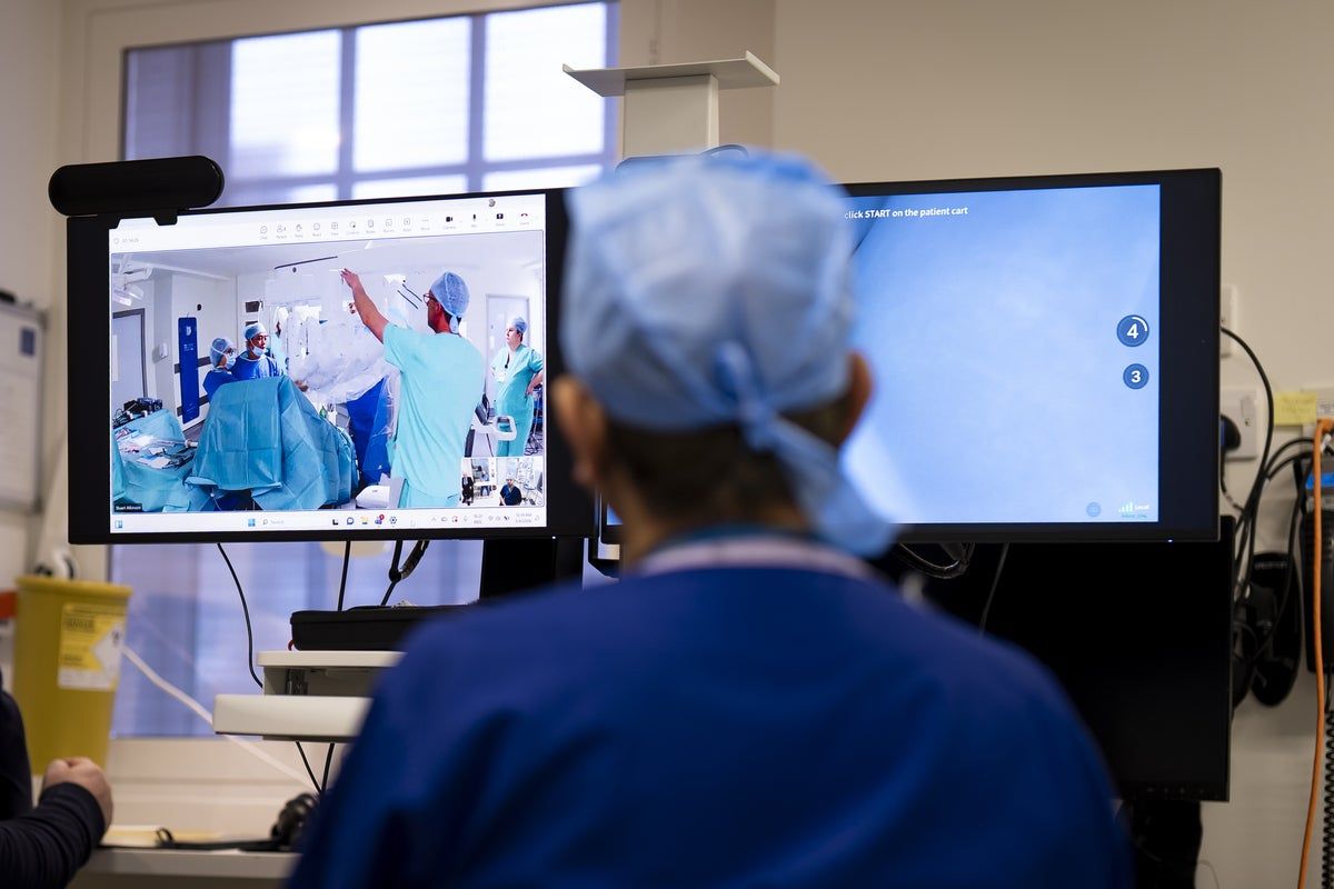 London surgeon performs first remote robotic surgery…