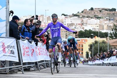 Michael Matthews out of 'all upcoming races' after breaking both wrists in training crash