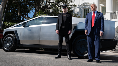 After putting Donald Trump in the White House, Elon Musk excited by the idea of bringing dinosaurs to life