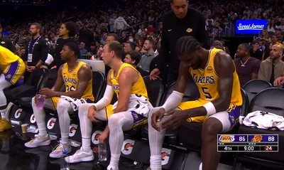 Lakers Center Deandre Ayton Exits Early vs Nuggets With Knee Injury