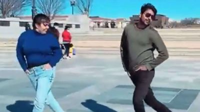 Indian couple dancing at WWII Memorial in Washington DC goes viral, draws flak: 'Send those H1-Bs back'