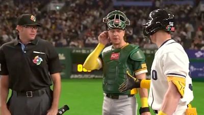 Australia Catcher Explains Viral Handshake Snub of Czechia Batter at WBC