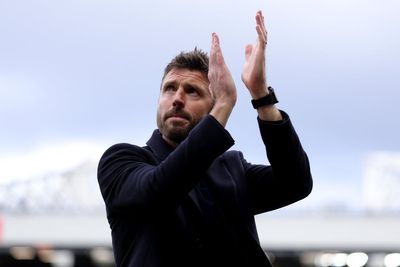Man United legends slammed for negative comments about Michael Carrick
