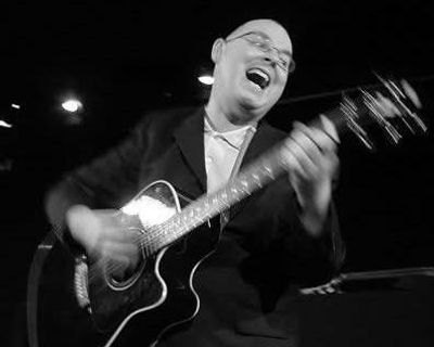 Des de Moor obituary