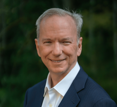 Eric Schmidt: big tech should power its own AI ambitions