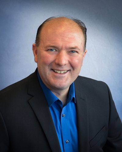 Newton Eye Care Center: Dr. Lee Newton's 25-Year Journey Building a Trusted, Community-Focused Vision Practice