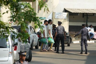 The US attack on an Iranian warship did not violate international law, experts say