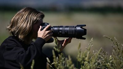 Just announced, but first batch sold out – the successor to "probably the best 70-200mm zoom in the world ever" is in high demand!