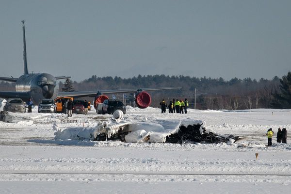 Plane that crashed in Maine spent more time on runway than typical after de-icing, NTSB says
