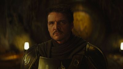 Pedro Pascal says it makes "perfect sense" for Din Djarin to remove his helmet in The Mandalorian and Grogu