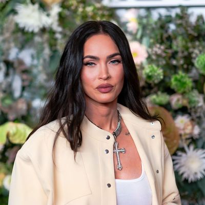 Leave It to Megan Fox to Prove That Glitter Manicures Can Be Chic