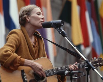 What links Joni Mitchell, Ian Dury and Frida Kahlo? The Saturday quiz