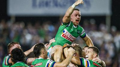 Sanders stars as Canberra beat Manly in NRL thriller