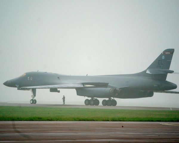 US bomber lands in UK after warning of surge in strikes on Iran