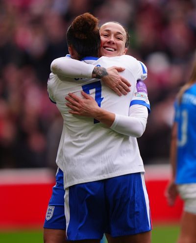 England Women 2-0 Iceland: Lucy Bronze on target for Lionesses in World Cup qualifier win