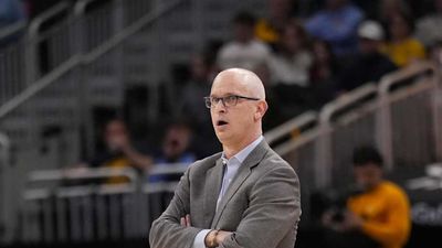 Dan Hurley Ejected in Last Second of UConn's Stunning Loss to Marquette