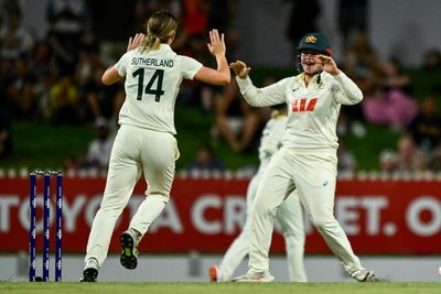 Ruthless Australia defeat India in Alyssa Healy’s last Test