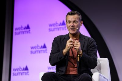 Asana’s new CEO says getting a job in Silicon Valley isn’t harder for Gen Z than it was for him—he shares his own ‘donut box’ hack for getting hired