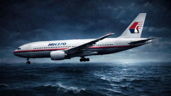 MH370 still missing: Latest search after scanning 15,000 sq km ends with no clues to 239 people onboard