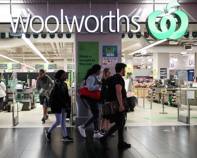 Woolworths trumpeted eight consecutive quarters of price declines. Here’s why that claim doesn’t pass the pub test
