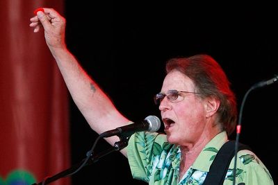 Country Joe McDonald death: Singer known for anti-Vietnam War song at Woodstock dies aged 84