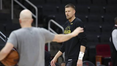 Kristaps Porziņģis Confident Mysterious Illness Is Under Control After Second Warriors Game