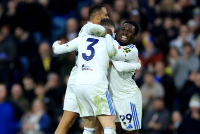Leeds cruise past Norwich to make quarter-finals for first time in two decades
