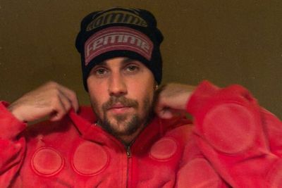 Justin Bieber Throws Fiji Bottle at Paparazzi in Viral Video Causing a Divide Among Fans