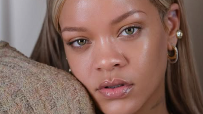 Video Shows Rihanna Protesting Outside Trump Tower on Women's March: FACT CHECK