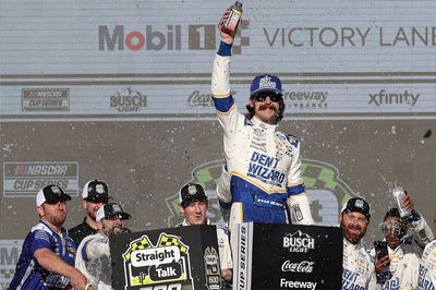 Ryan Blaney completes Penske sweep as wreck-fest ties Phoenix NASCAR Cup caution record