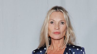 Kate Moss just added her signature cool-girl spin to one of spring’s must-have prints